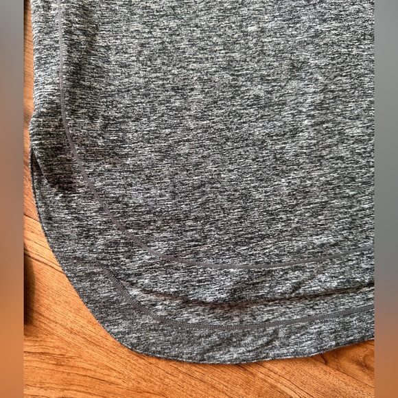 Athleta Uptempo Long Sleeve Top. Like New. Size Small. Gray. - Picture 3 of 7